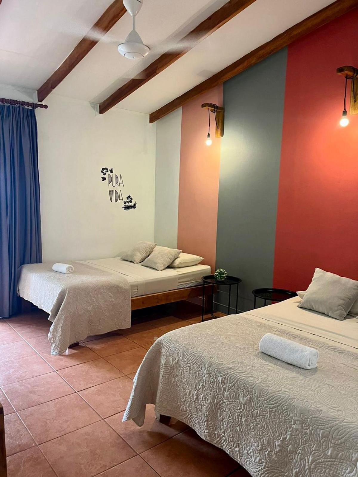 Hotel Point Break Santa Teresa *